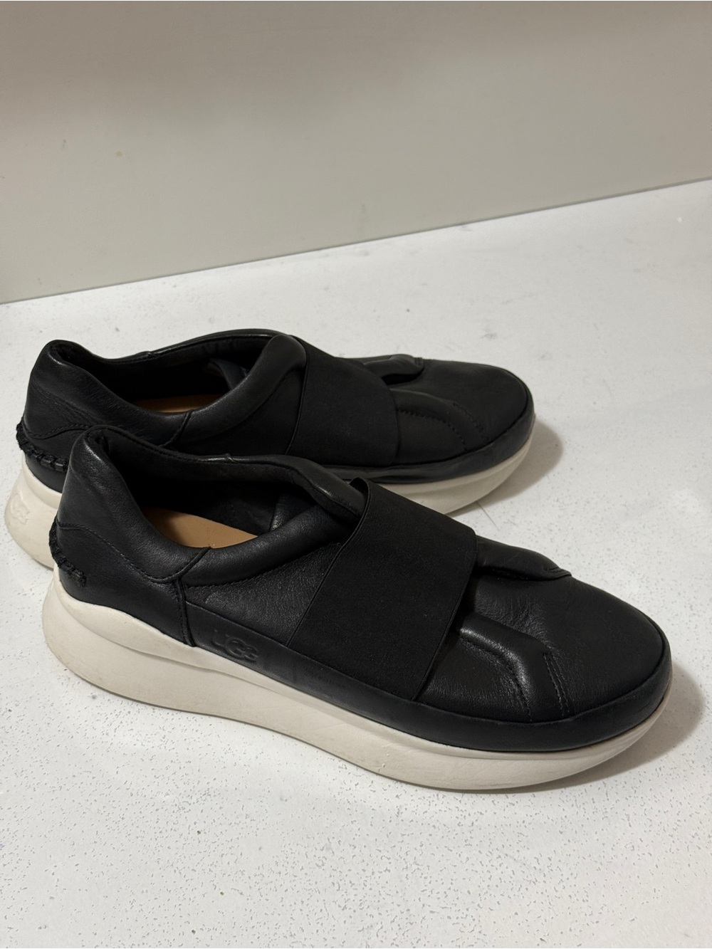 UGG Black Slip-On Elastic Band Leather Sneakers with white Sole